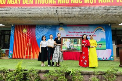 Đón học sinh mẫu giáo 5 tuổi trường Mầm non Thống Nhất tham quan trường Tiểu học Lộc Vượng”.